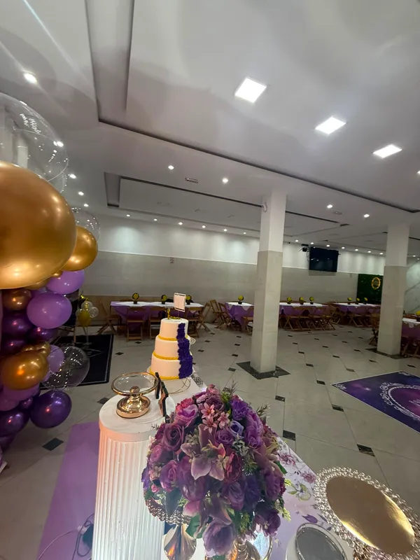 Evento exclusivo com decoração personalizada no Espaço Big House, Penha RJ